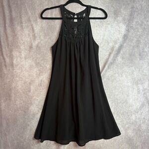Vanberfia Black Crochet Insert Halter Goddess Neckline Cocktail Dress Size Large